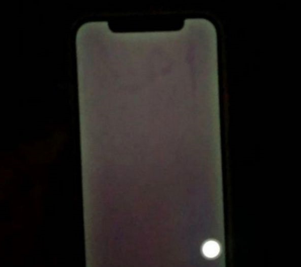 东阁镇苹果手机维修分享iOS 14.3 beta 2 有没有解决绿屏bug 